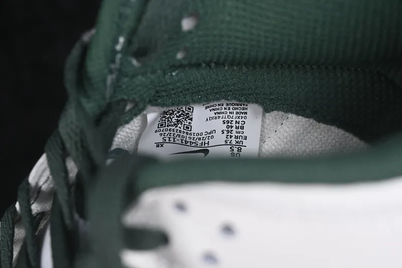 All categories Nk SB Dunk series Nk SB Dunk Low low-top sneakers Nike SB Dunk Low white green low-top casual sneakers HF5441-115